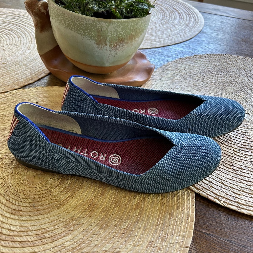ROTHY'S BLUE FLATS WITH RED AND WHITE DETAIL - SIZE 7